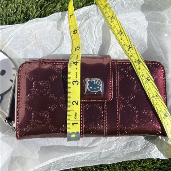 Loungefly Hello Kitty Wallet - Picture 8 of 8